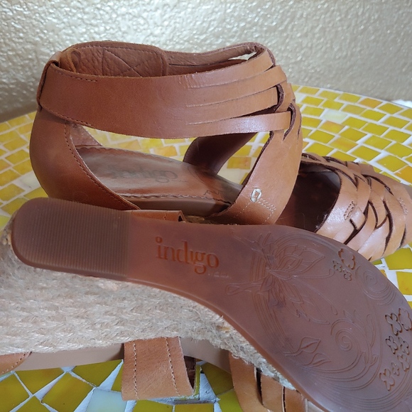 Indigo Tan Leather Wedge Sandal - Picture 3 of 5